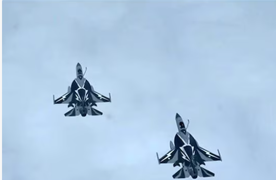 Delhi Blast ਤੋਂ ਬਾਅਦ ਅਲਰਟ ‘ਤੇ Pakistan Army: ਸਰਹੱਦ ‘ਤੇ ਗਸ਼ਤ ਕਰ ਰਹੇ ਲੜਾਕੂ ਜਹਾਜ਼…