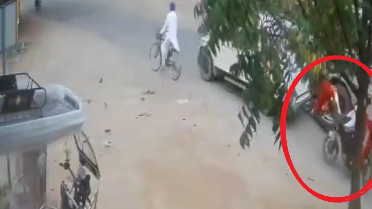 Bus and motorcycle collide on Amritsar Road in Moga, 1 person dies