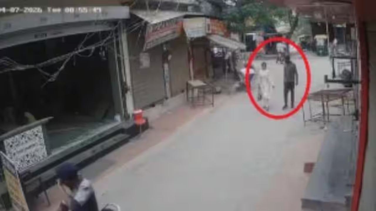 Punjab Shock: Husband Attacks Wife with Knife in Brutal Incident!