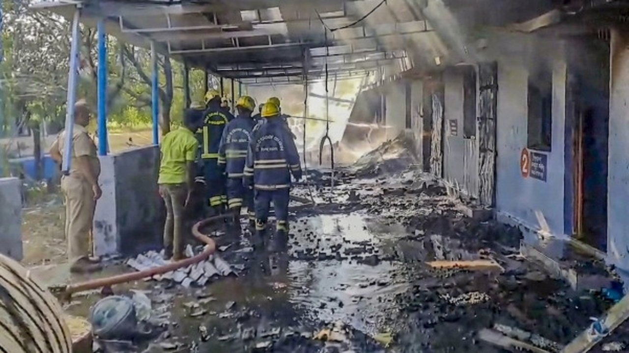 Tamil Nadu Horror: Massive Explosion at Firecracker Factory Kills 19 Workers