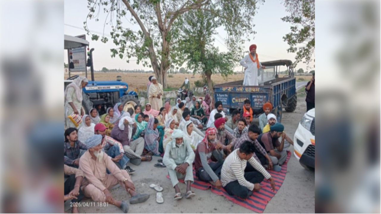 Tarn Taran Shocker: Laborer Shot Dead, Angry Villagers Protest Outside Police Station