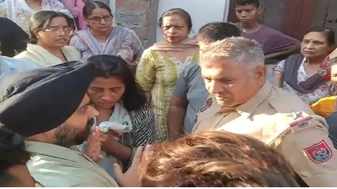 Woman Tries to Kidnap 5-Year-Old from Car Window in Ludhiana!