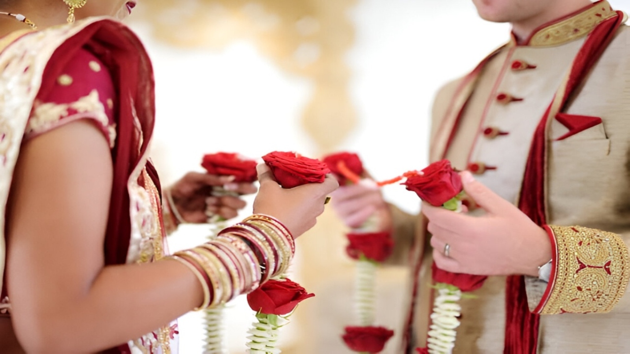 The Family Took a Loan for the Wedding, the Bride Ran Away With her Lover before the Wedding!